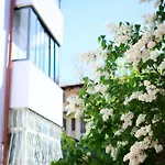 Central Old Town Oasis - Ap 10